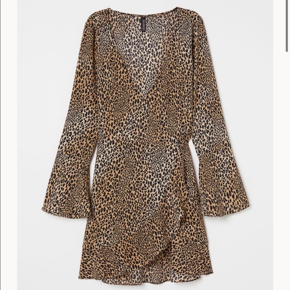 H&M Cheetah Print Crêped Wrap-Front Dress - Picture 2 of 2
